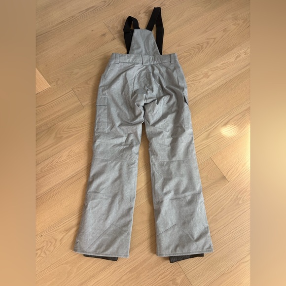 Women’s Avalanche Gray Ski Bibs NWOT - Picture 8 of 8